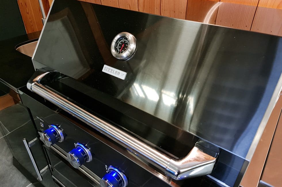 Sizzler outdoor kitchen built for entertaining