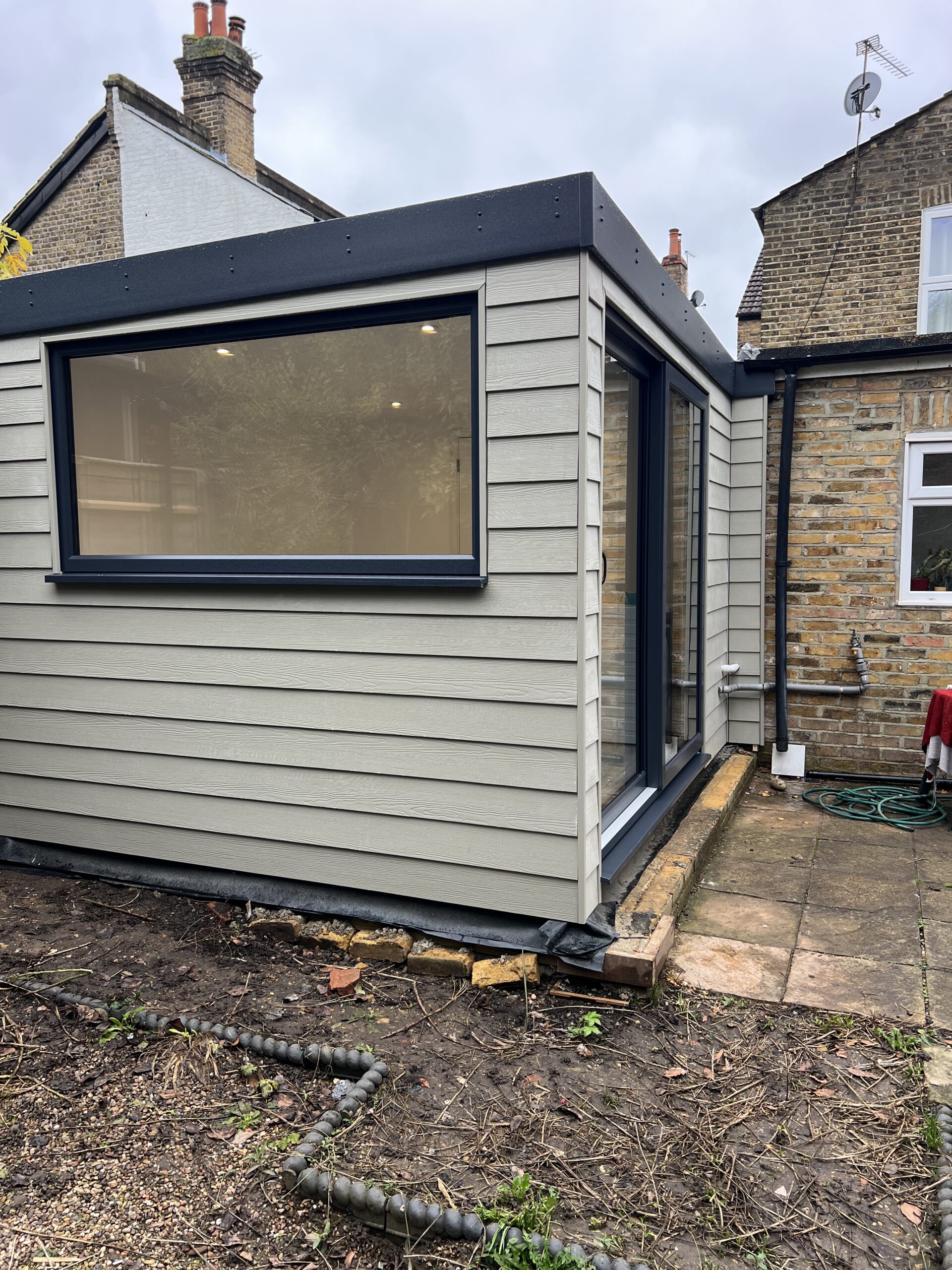 Ashton garden room in Cedral Tea Green Lap, full width view, Isleworth